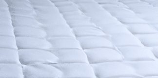 what is the difference between a mattress pad and protector